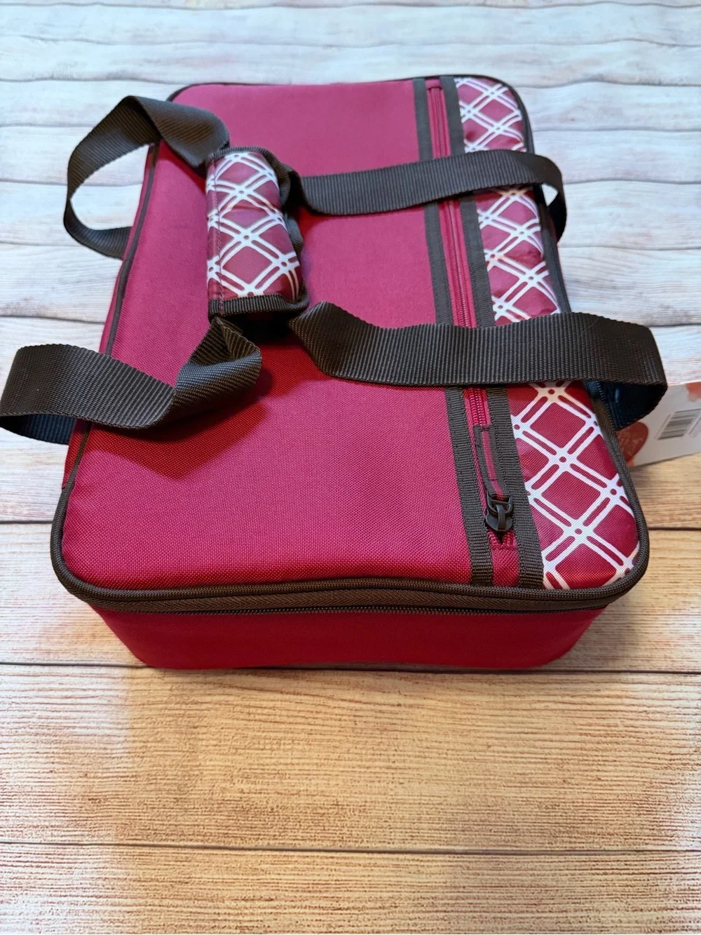 Rachael Ray Burgundy Pack and Go Lasagna Lugger Insulated Casserole Carrier NWT
